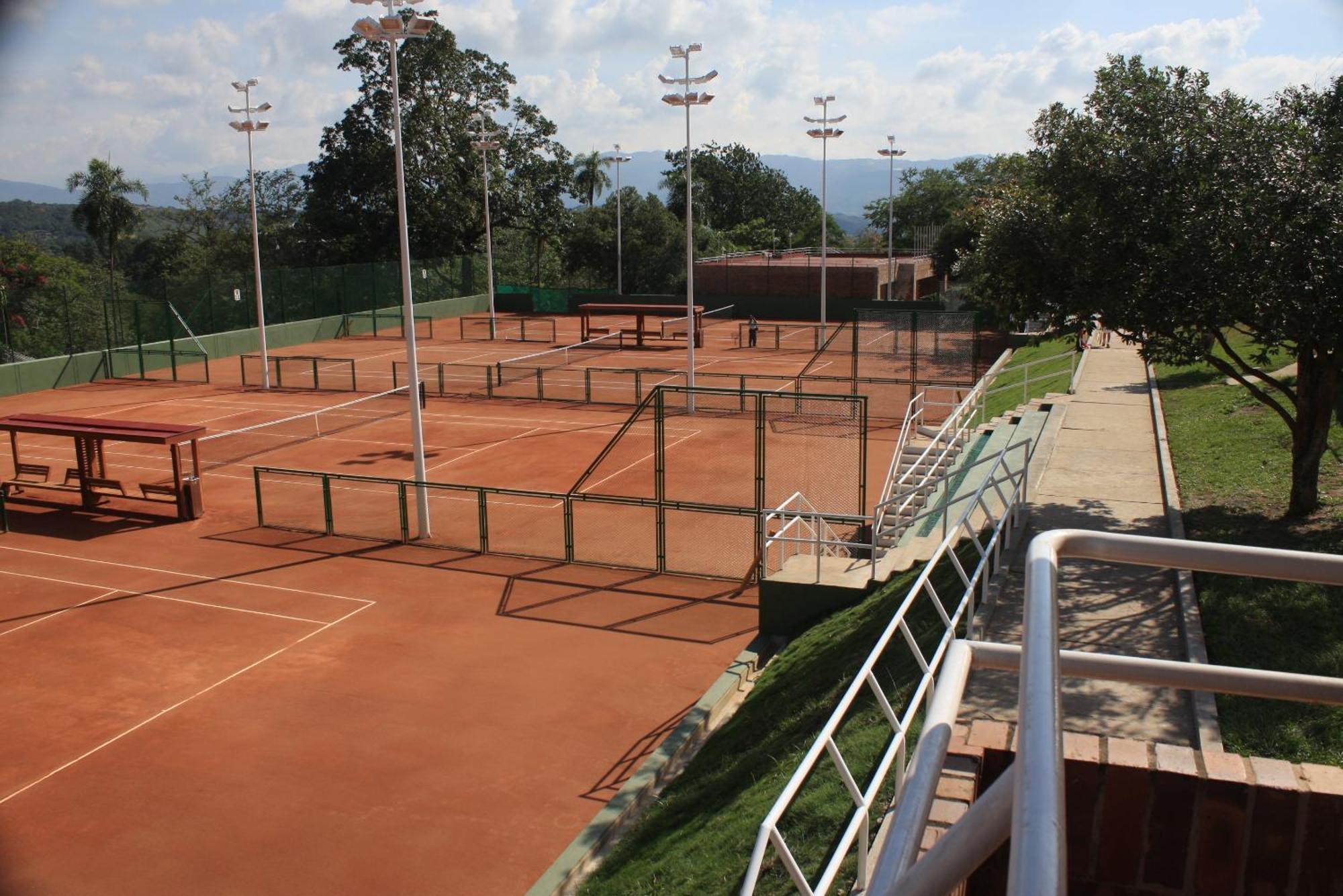 מלון פלורידאבלאנקה Club Campestre De Bucaramanga מראה חיצוני תמונה